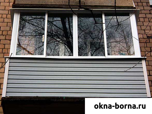 Внешняя отделка балкона сайдингом в Москве